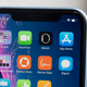 Illustration for article titled Apple Is Fixing at Least One Big Problem With the iPhone XS and XRem/em